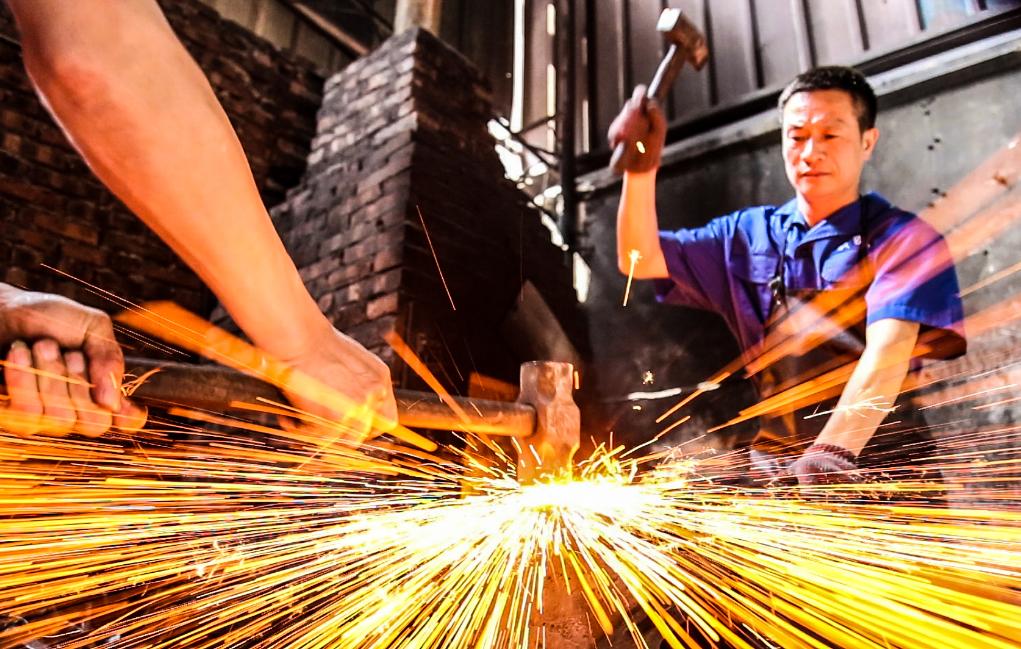 从“粗打铁”到“细打磨”！“菜刀小镇”锻打出200亿元大产业